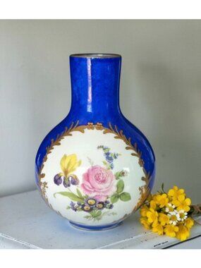 Beautiful handpainted Blue Floral porcelain vase by Elios, Made in Italy